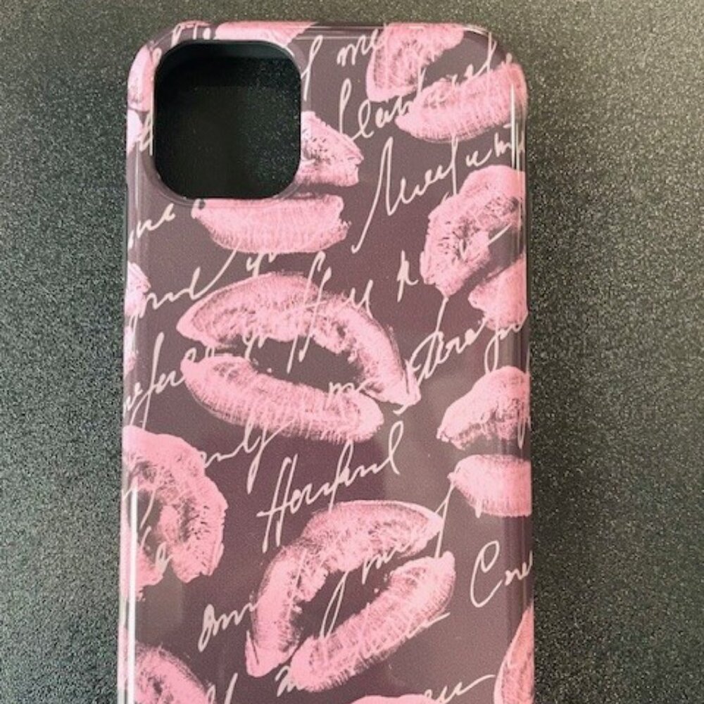 BURGA hard case for iphone 11 with shock absorbent interior: Mocha Kisses